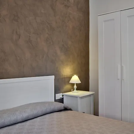 Living In Central 1-bedroom La Valeta