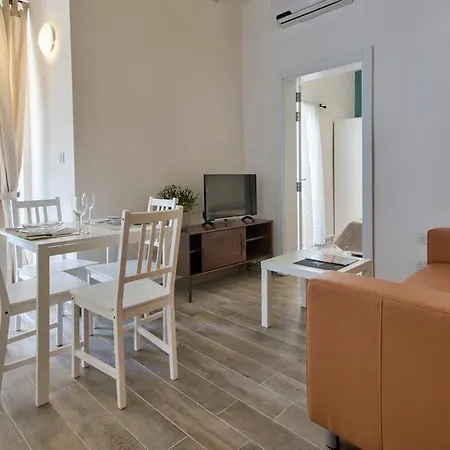 Living In Central 1-bedroom La Valeta
