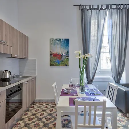 Living In Central 1-bedroom Apartment Valletta