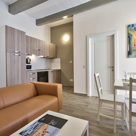 Lejlighed Living In Central 1-bedroom *